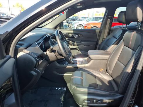 Used 2023 Chevrolet Traverse RS image 4