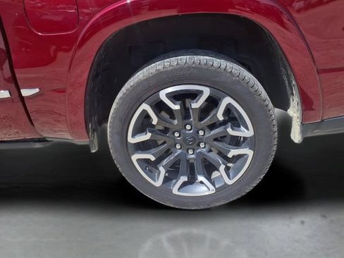 Used 2025 RAM 1500 Limited AWD/4WD image 11