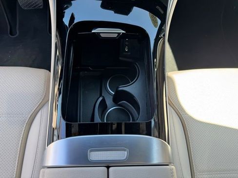 Used 2026 Mercedes-Benz GLC 300 4MATIC image 16