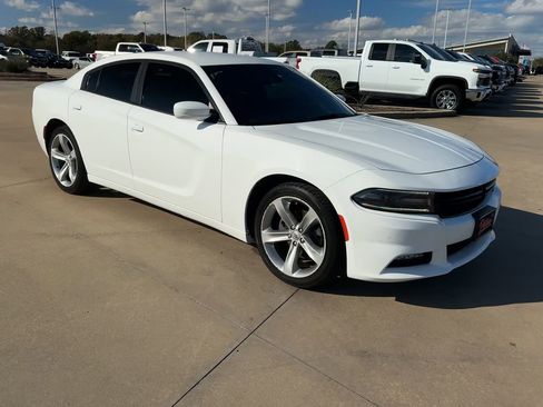 Used 2018 Dodge Charger SXT Plus w/ Quick Order Package 29J image 3