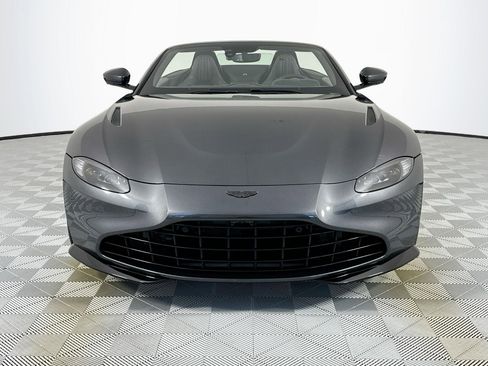 Used 2021 Aston Martin V8 Vantage Roadster RWD image 7