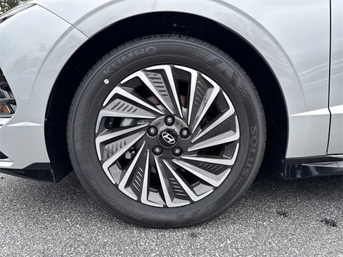 New 2025 Hyundai Sonata SEL image 11