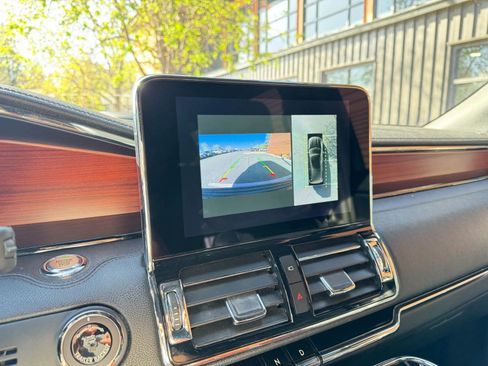 Used 2021 Lincoln Navigator L Reserve AWD/4WD image 18