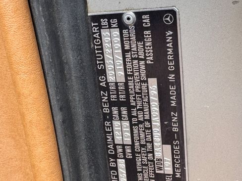 Used 1988 Mercedes-Benz 560 SL image 34