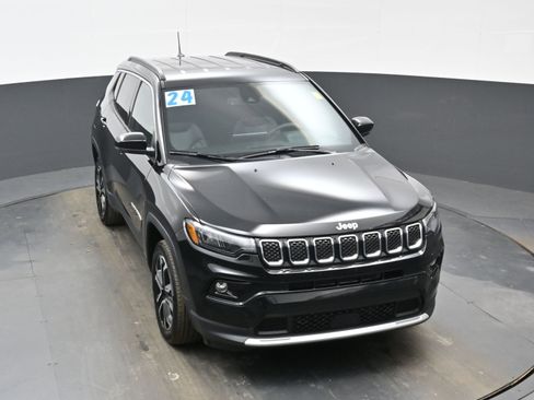 Used 2024 Jeep Compass Limited image 38