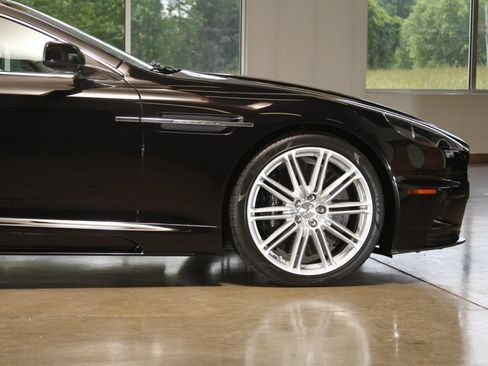 Used 2009 Aston Martin DBS Coupe RWD image 15