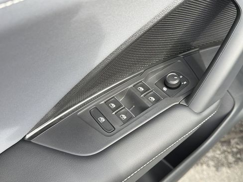 New 2026 Volkswagen Tiguan SE R-Line image 24