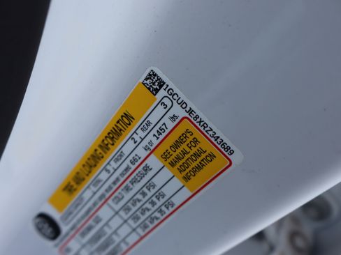 Used 2024 Chevrolet Silverado 1500 High Country w/ High Country Premium Package AWD/4WD image 44