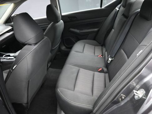 Used 2024 Nissan Altima 2.5 SV image 10