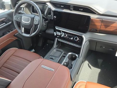 New 2026 GMC Sierra 3500 Denali Ultimate AWD/4WD image 27