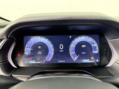 Used 2023 Jeep Grand Cherokee Limited image 16