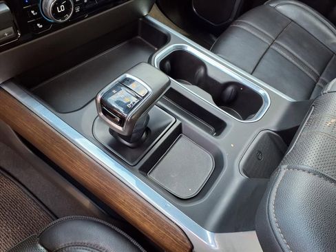 Used 2022 Chevrolet Silverado 1500 High Country image 26