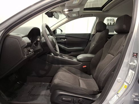 Used 2024 Honda Accord EX image 11