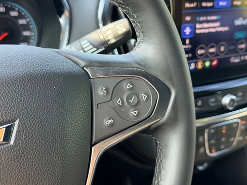 Used 2023 Chevrolet Traverse LT AWD/4WD image 12
