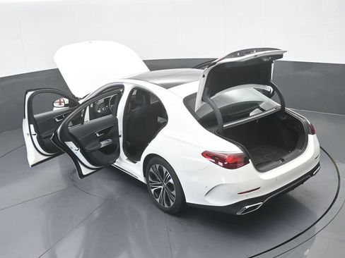 Used 2025 Mercedes-Benz E 350 Sedan image 70