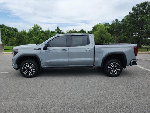 Certified 2025 GMC Sierra 1500 AT4 w/ AT4 Premium Package AWD/4WD image 2