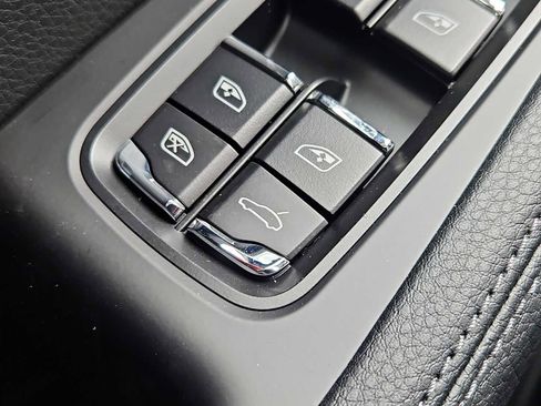 New 2026 Porsche Macan AWD/4WD image 24