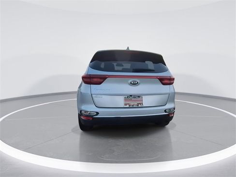 Used 2022 Kia Sportage LX image 7