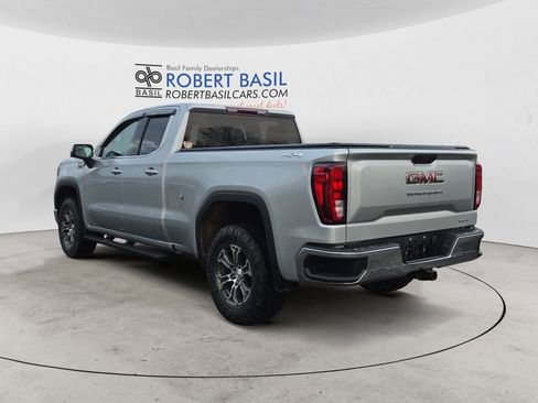 Used 2020 GMC Sierra 1500 SLE w/ SLE Value Package image 3