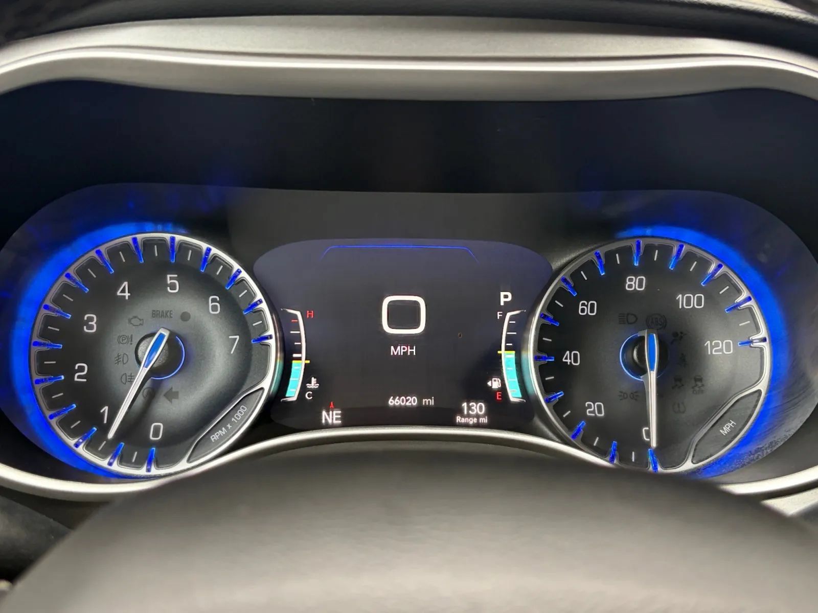 Used 2023 Chrysler Pacifica Touring-L FWD image 33
