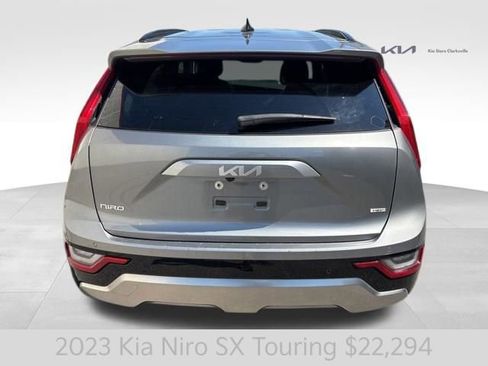 Certified 2023 Kia Niro SX Touring FWD image 7