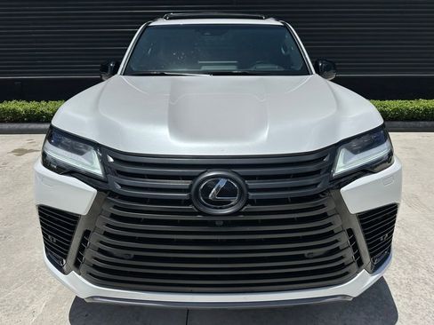 Used 2024 Lexus LX 600 4WD w/ Appearance Package image 8