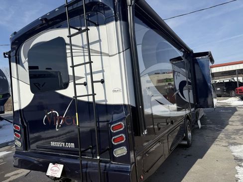 Used 2023 Ford E-450 and Econoline 450 Super Duty w/ Motorhome Prep Package image 33