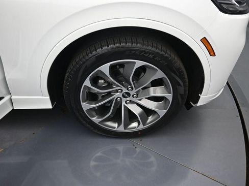 New 2026 Lincoln Aviator AWD image 40