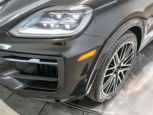 New 2026 Porsche Cayenne S AWD/4WD image 16