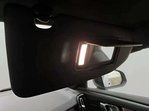 Used 2023 Volvo XC40 Recharge Ultimate AWD/4WD image 58