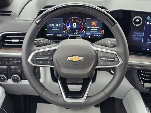 New 2026 Chevrolet Suburban Premier image 14