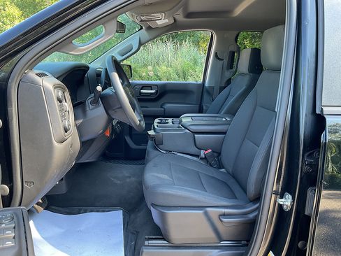 Used 2021 Chevrolet Silverado 1500 Custom Trail Boss AWD/4WD image 8