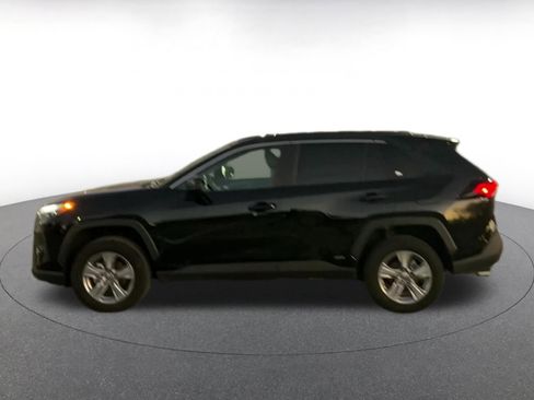 Used 2025 Toyota RAV4 LE image 9