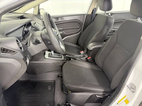 Certified 2019 Ford Fiesta SE w/ Cold Weather Package FWD image 11