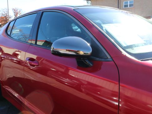 Used 2019 Kia Stinger GT2 image 11