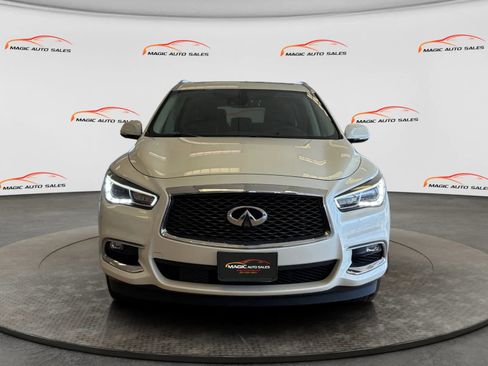 Used 2019 INFINITI QX60 Luxe w/ Essential Package image 3