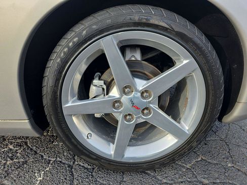 Used 2005 Chevrolet Corvette Convertible w/ Preferred Equipment Group image 31