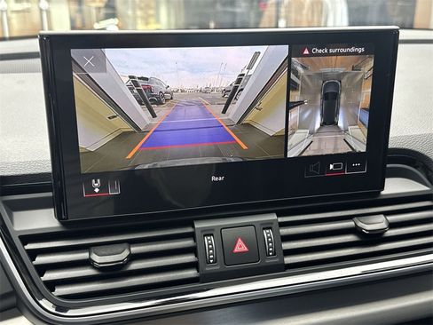 Certified 2024 Audi Q5 e Premium Plus image 17