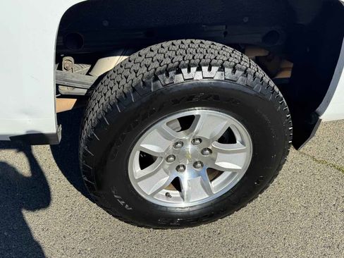 Used 2018 Chevrolet Silverado 1500 LT w/ All Star Edition image 31