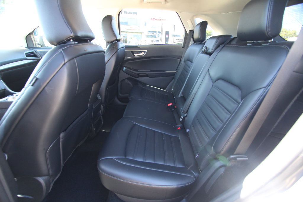 Used 2024 Ford Edge SEL AWD/4WD image 7