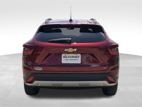 Used 2025 Chevrolet Trax LT w/ Driver Confidence Package FWD image 6