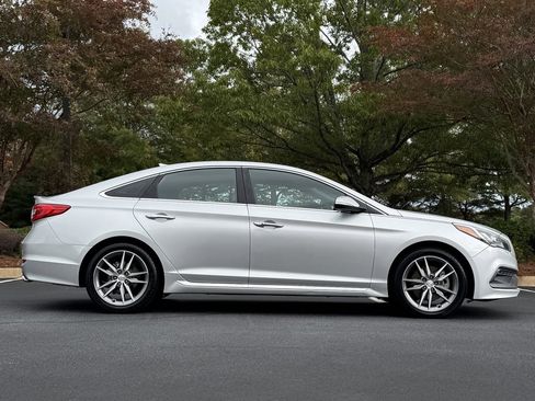 Used 2015 Hyundai Sonata Sport 2.0T image 2