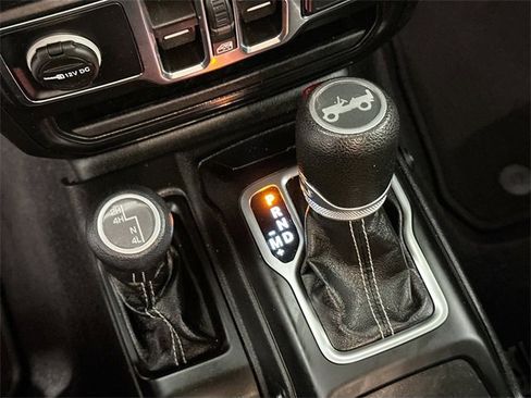 Used 2019 Jeep Wrangler Unlimited Sahara w/ Safety Group image 14