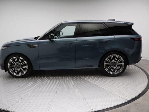 Used 2025 Land Rover Range Rover Sport Dynamic SE image 12
