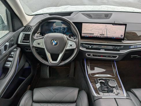 Used 2024 BMW X7 xDrive40i AWD/4WD image 17