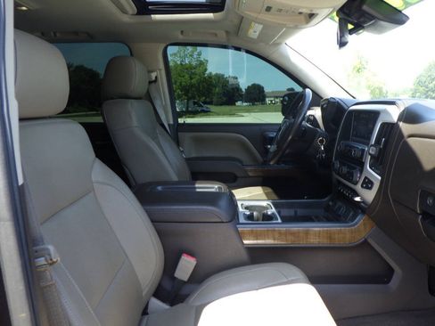 Used 2014 GMC Sierra 1500 SLT w/ SLT Crew Cab Value Package AWD/4WD image 16