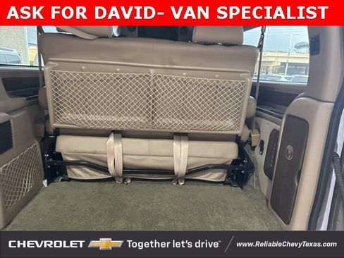 Used 2018 Chevrolet Express 2500 Work Van w/ Enhanced Convenience Package image 17