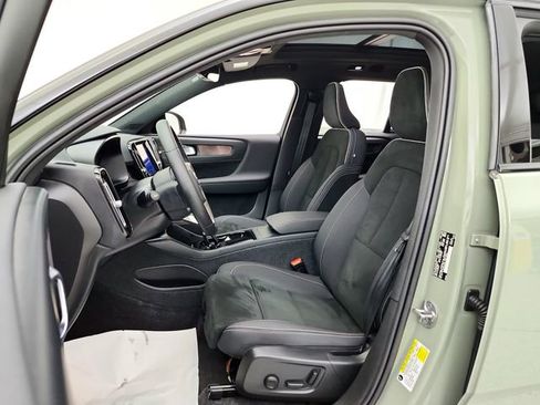 Certified 2023 Volvo XC40 Recharge Ultimate w/ Protection Package Premier AWD/4WD image 22
