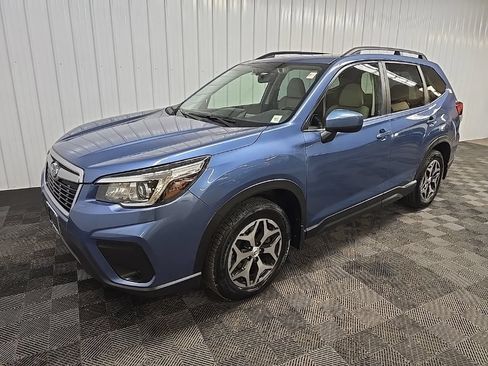 Used 2020 Subaru Forester Premium AWD/4WD image 9