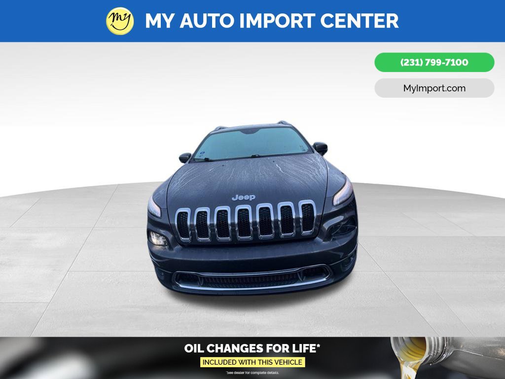 Used 2017 Jeep Cherokee Limited w/ Trailer Tow Group AWD/4WD image 2